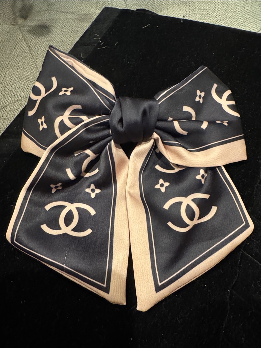 NEW Chanel Silky Hair Bow:Clip